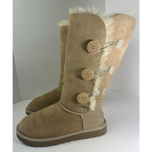 UGG Bailey Button Triplet II Boots Tall Fur Lined 1873 Tan Brown Women's Size 9 - Picture 15 of 16